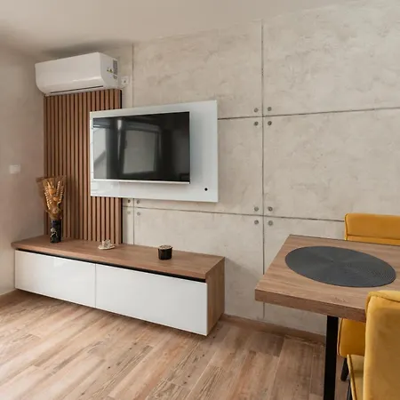 Διαμέρισμα Comanda Luxury *