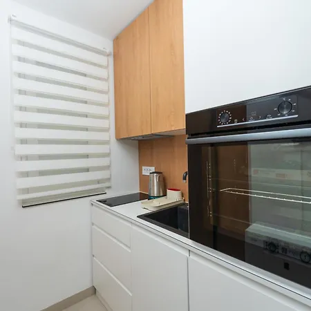 Comanda Luxury Apartment